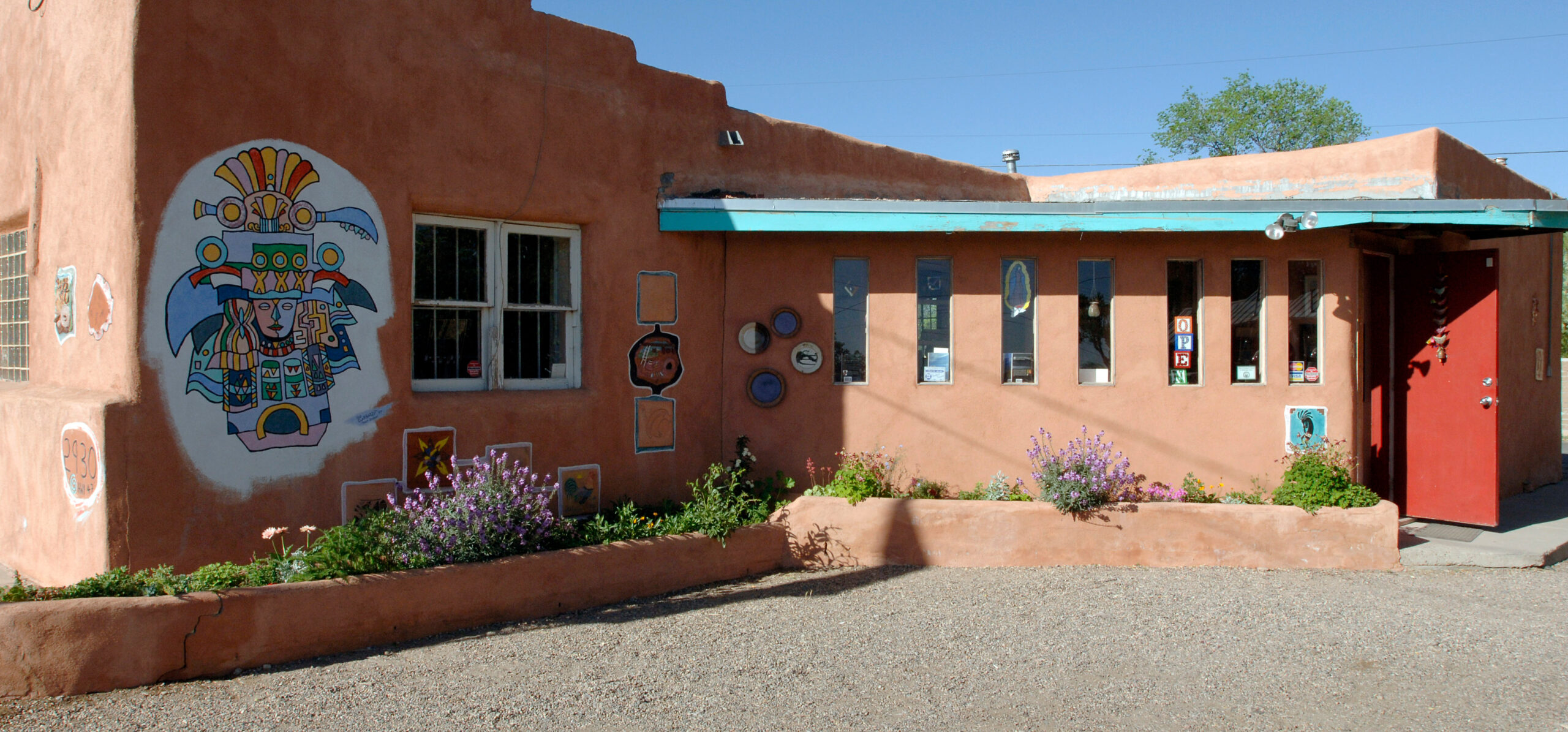 Outside photo of Tomé Art Gallery Building